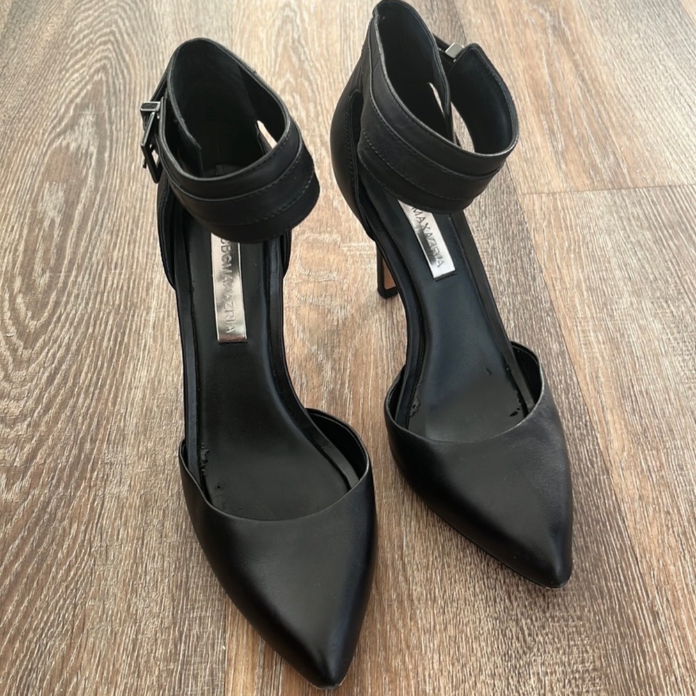 Slingback pumps